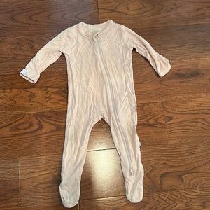 Kyte baby blush footie sleeper